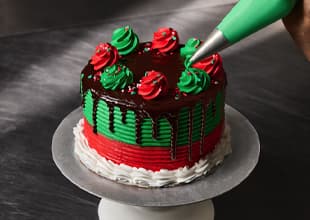 /content/dam/empire/safeway/assets/images/uploads/2024/11/Festive-Cakes.jpg