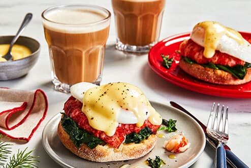 /content/dam/empire/safeway/assets/images/uploads/2025/05/eggs-benedict.jpg