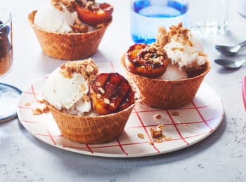 /content/dam/empire/safeway/assets/images/uploads/2023/05/grilled-peach-in-waffle-bowls.jpg
