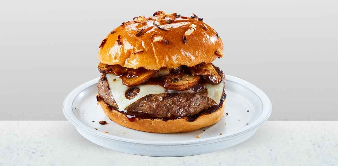 /content/dam/empire/safeway/assets/images/uploads/2024/04/Mushroom-and-Swiss-Cheeseburger.jpg