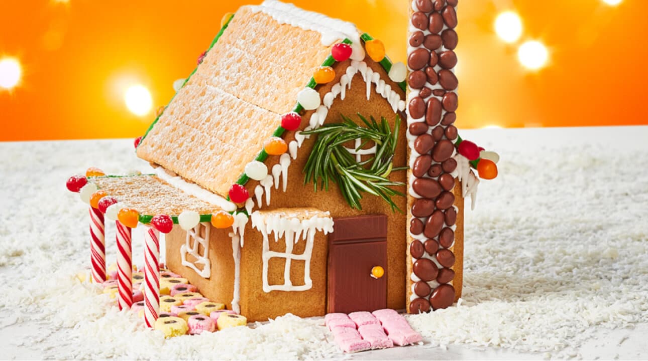 /content/dam/empire/sobeys/assets/articles/compliments/Modern-Style-Gingerbread-House.jpg