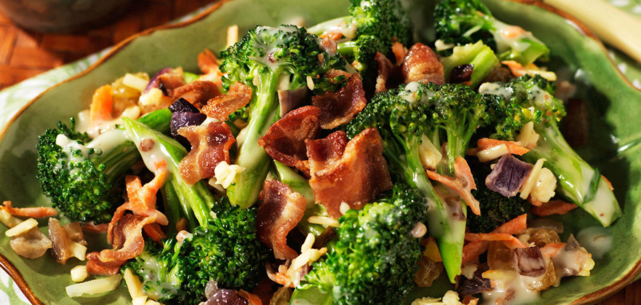 Broccoli & Cheddar Salad with Creamy Garlic Dressing